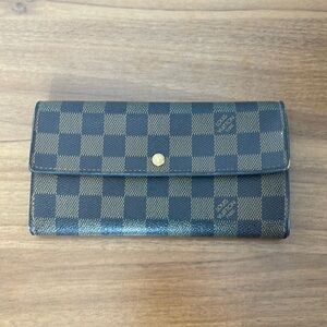 Louis Vuitton Damier Portefeiulle Sarah Wallet